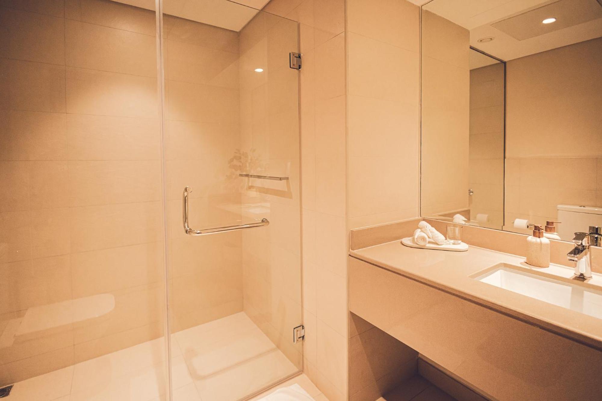 Voyage'S Stylish 1Br At Waters Edge Apartment Abu Dhabi Bagian luar foto